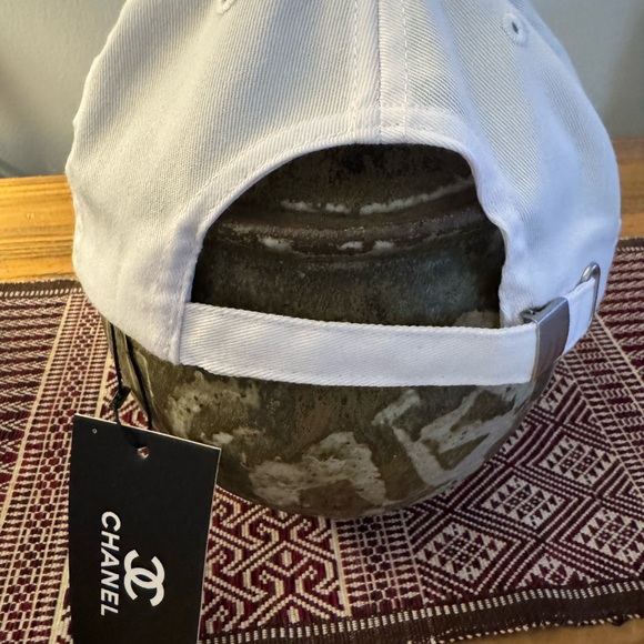 Designer style baseball cap - Picture 3 of 6